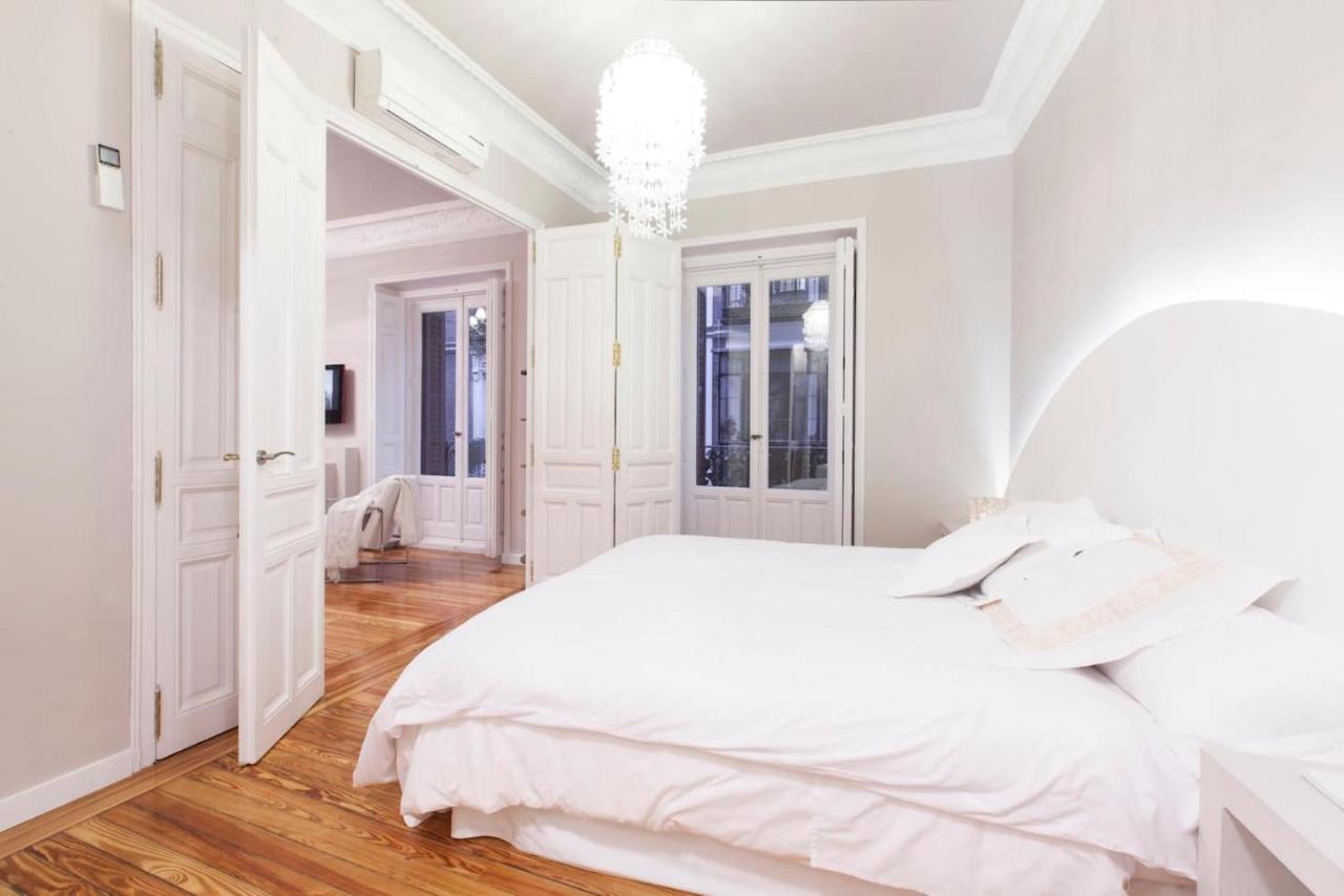 La Casa De La Luna Madrid Dış mekan fotoğraf